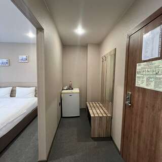 Гостиница Полёт Красноярск Трехместный номер с раздельными кроватями-7